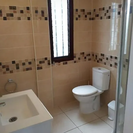2Bedrooms Apartment With Amazing Terrace And Swimmingpool Apartamento